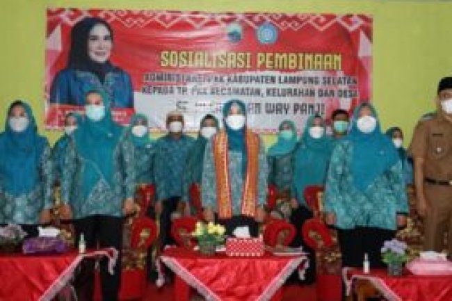 Buka Pembinaan Tim Penggerak PKK Kecamatan dan Desa, Winarni Minta Program PKK Dukung Kemajuan Desa