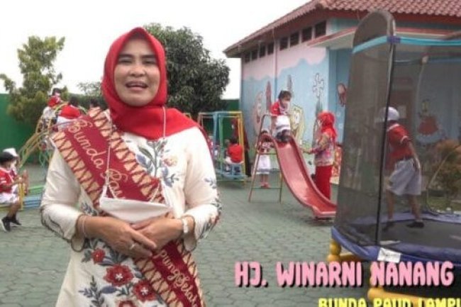 Hj.Winarni Nanang Ermanto Raih Juara 3 Nasional Bunda PAUD Kretaif Institute Awards 2022