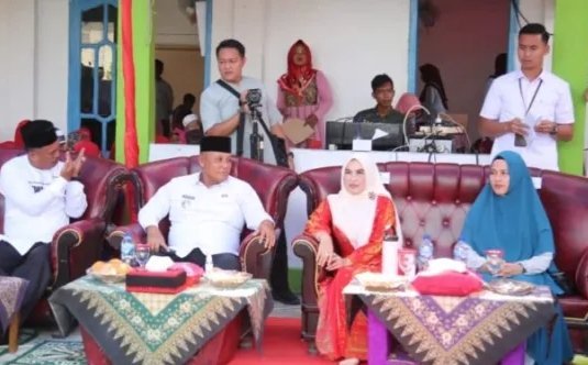 Bupati Nanang Ermanto Hadiri Pengajian Bulanan BKMT Kecamatan Palas