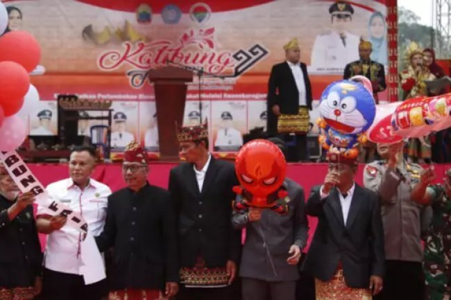 Katibung Fair 2023 Resmi Dibuka Bupati Nanang Ermanto, Warga Sambut Dengan Penuh Antusias