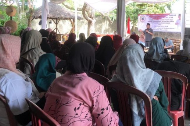 Ketua Komisi I DPRD Lamsel Dwi Riyanto Kenalkan Produk Hukum Perda No:3 Tahun 2020